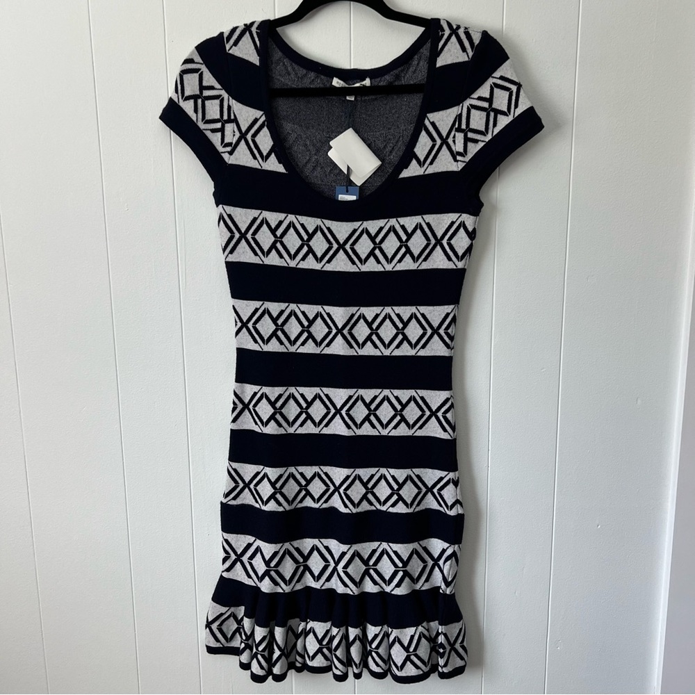 REBECCA MINKOFF Victory Sweater Dress in Cream & Navy